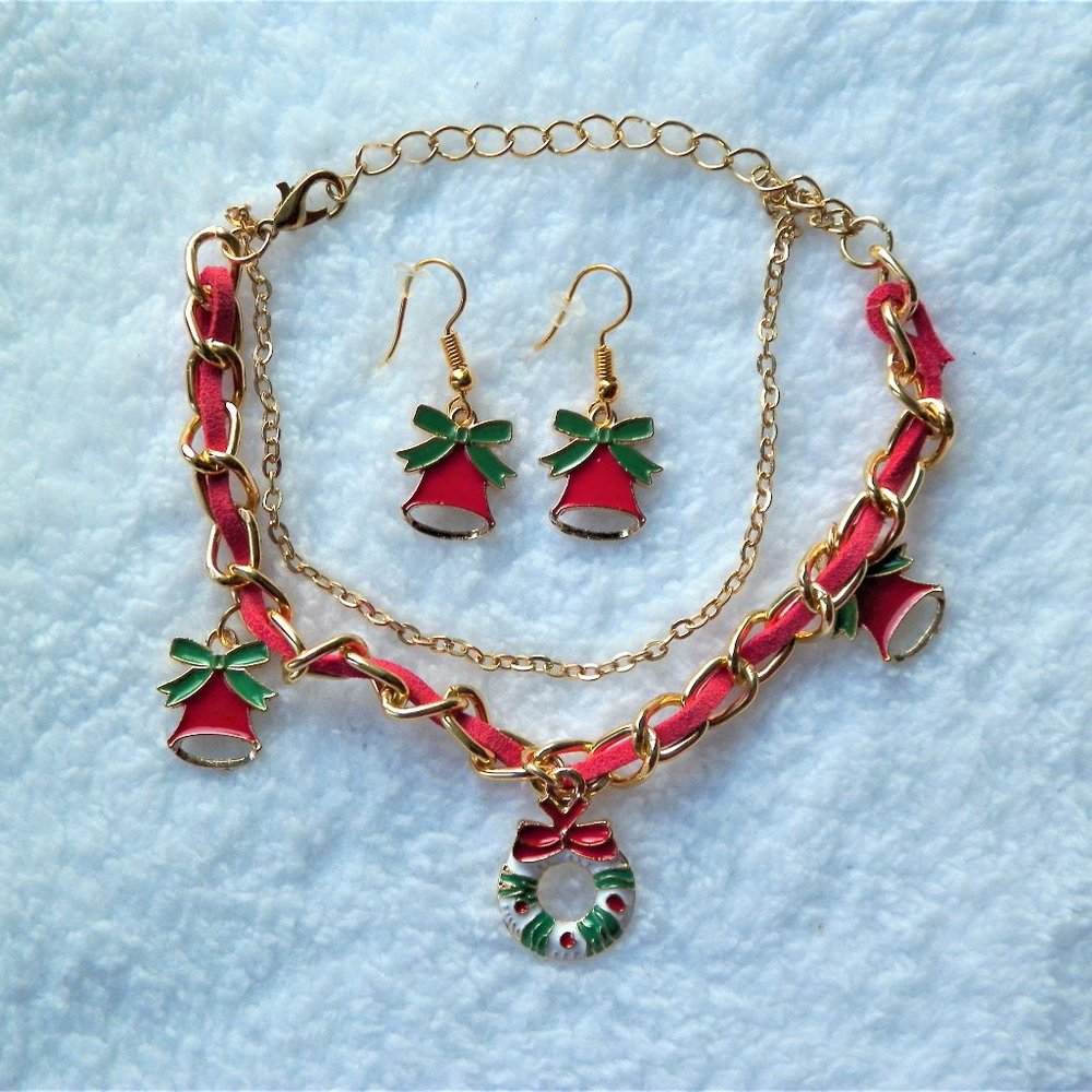 Gold Christmas Bracelet & Earrings Set Chain Bells